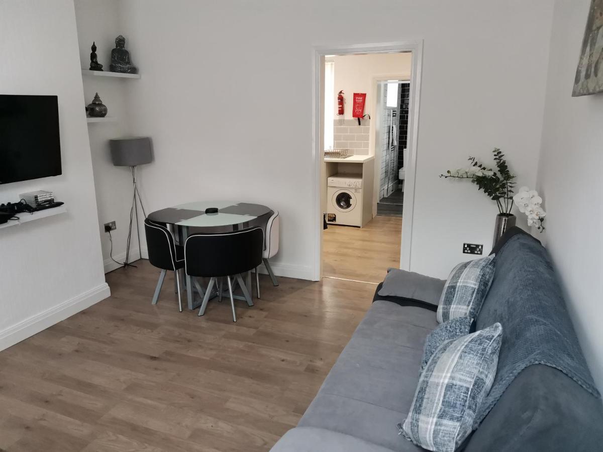 בלקפול Welcome Home - Close To Town Centre - Full Holiday Home מראה חיצוני תמונה